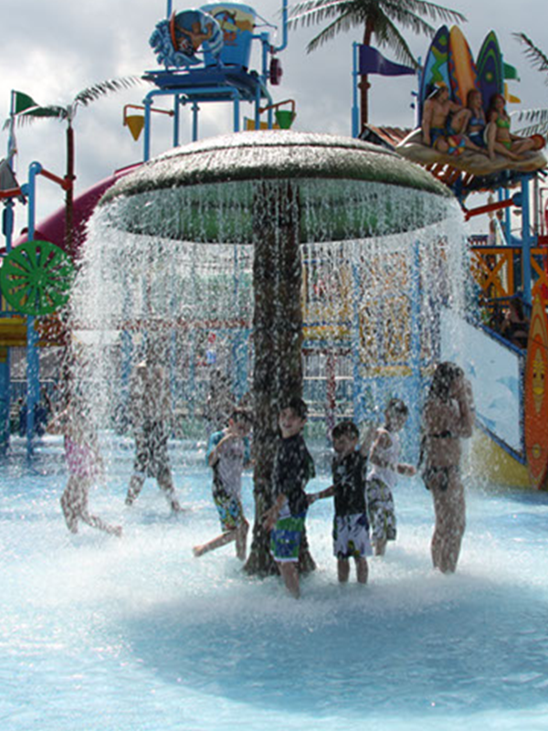 Splash pool from 0″ to 12″ of water with all interactive water play. Gentle waterfall structure that continuously spills out water.